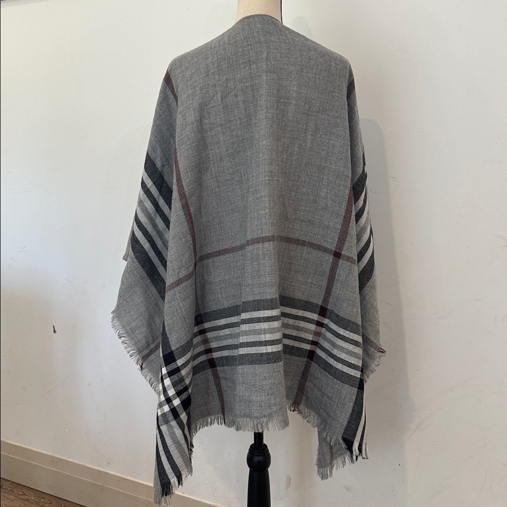 V Fraas Plaid Ruana Wrap Open Shawl Cape Poncho One Size made in Germany - Picture 3 of 4